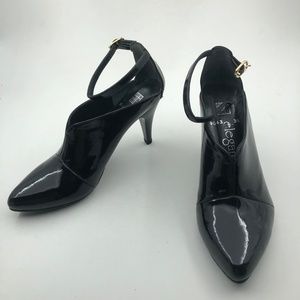 HANDMADE PATENT LEATHER WOMAN HEELS